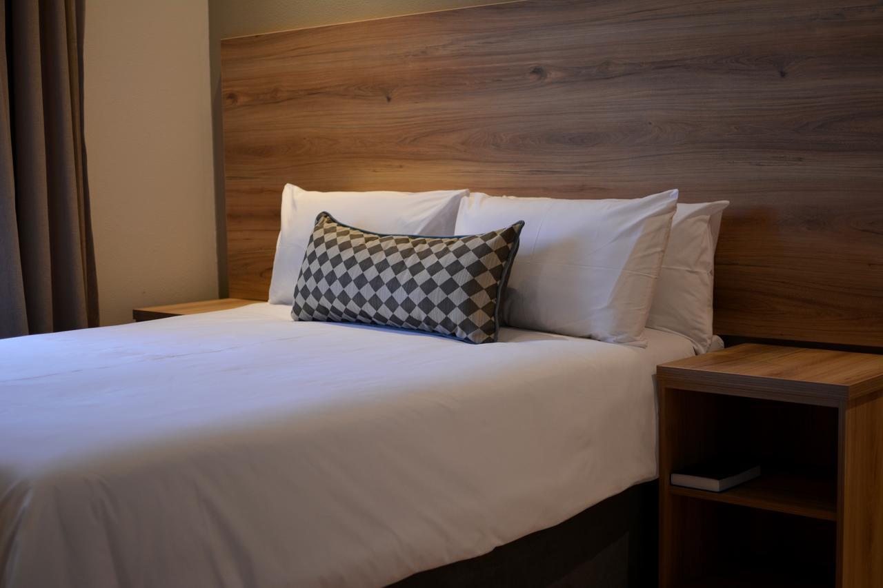 Regal Inn Hotel Midrand Extérieur photo
