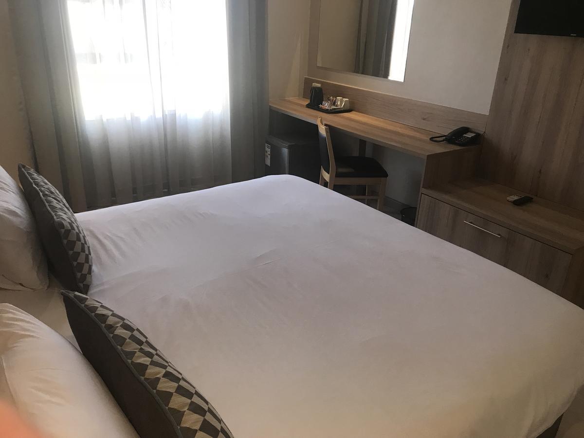 Regal Inn Hotel Midrand Extérieur photo